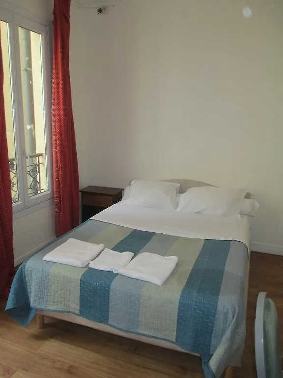 Central 3* Paris
